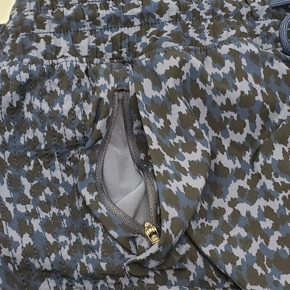 ATHLETA AVENUE PRINTED WIDE LEG CROP PANTS ALLURE NAVY ELASTIC WAIST WOMEN 8 - Picture 9 of 16